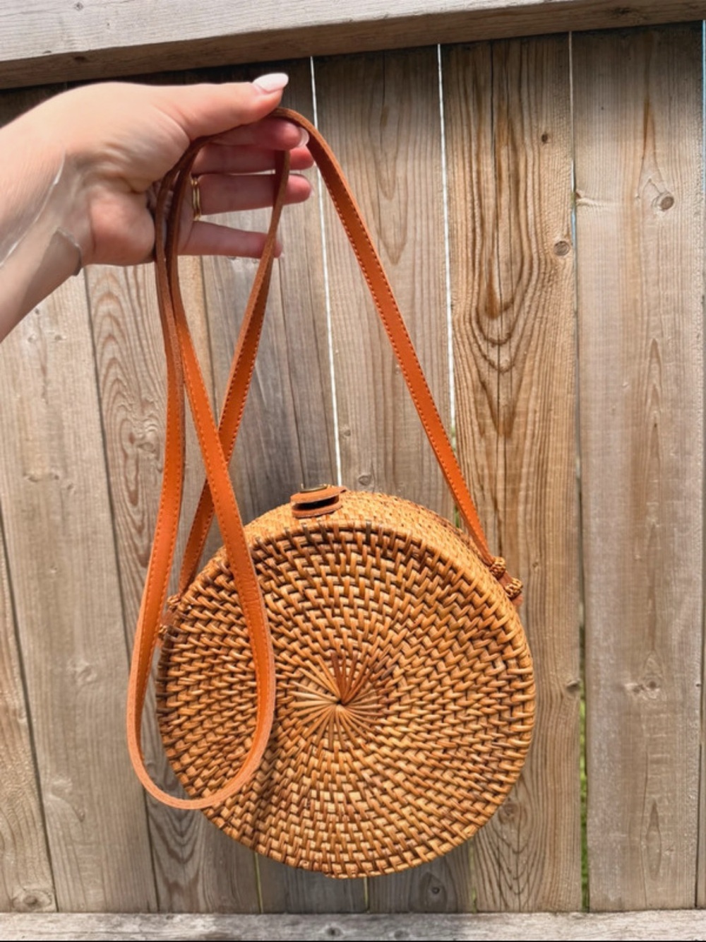 Round Woven Crossbody Bag in Tan